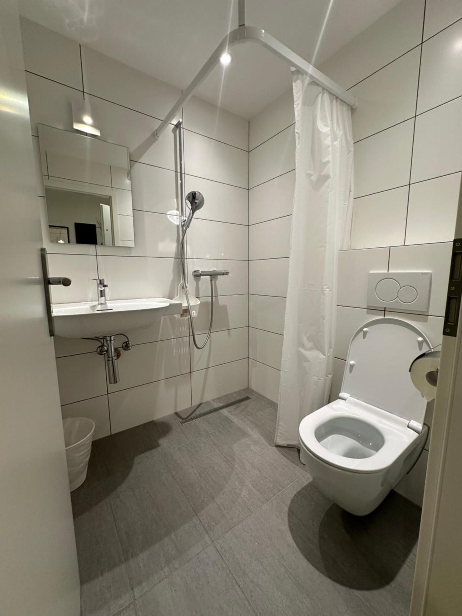 Hotel Restaurant Krebs Гренхен Екстериор снимка