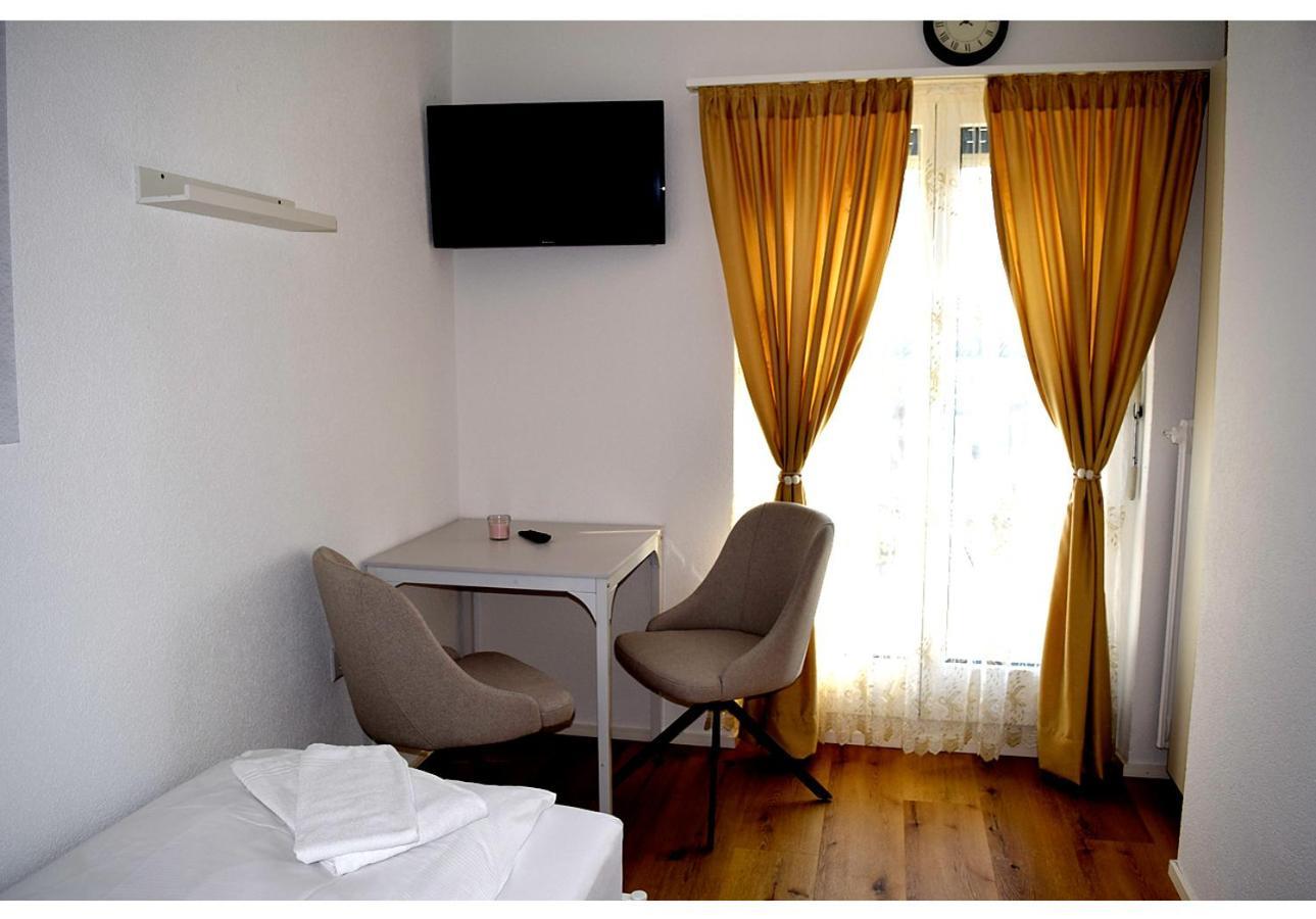 Hotel Restaurant Krebs Гренхен Екстериор снимка